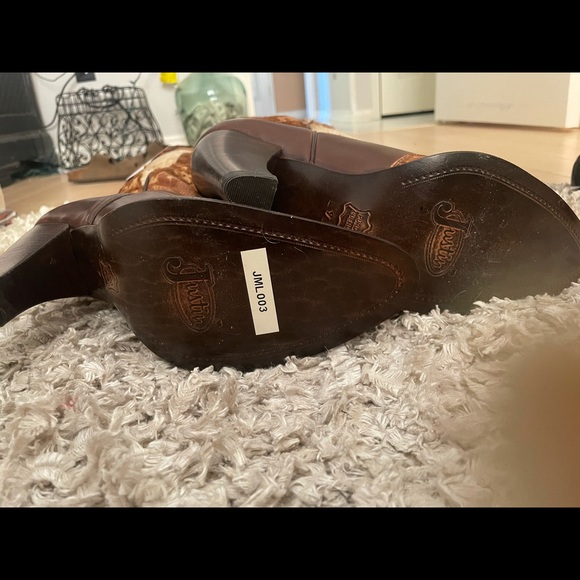 Justin cowhide boots - Picture 6 of 12